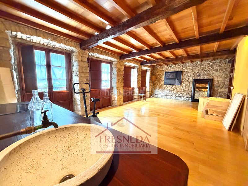 Foto b437ae0a-7483-4314-8ecc-95c3a699e9e5. Edifici a calle sol 6 a Centro Avilés