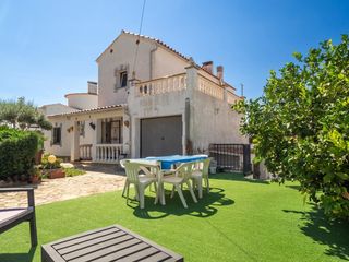 Casa  Calle pinedes. Casa espaciosa con vistas al mar y piscina privada zona puig sec
