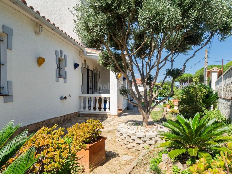 Foto 0265d6be-97a7-4812-ab2f-2fdb7026c2a4. Casa amb calefacció aparcament piscina a Port - La Clota - Puig Sec Escala (L´)