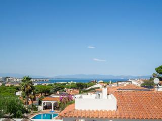 Maison  Calle pinedes. Casa espaciosa con vistas al mar y piscina privada zona puig sec