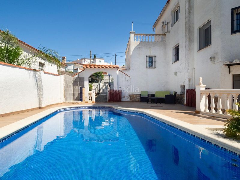 Foto 40560aa7-d5e7-4da9-bd75-64fb50255335. Casa amb aparcament piscina a Port - La Clota - Puig Sec Escala (L´)