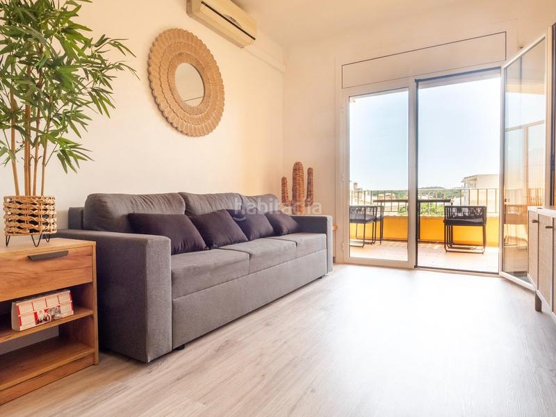 Foto 257b51ae-e79c-4105-83d4-e7b4c7278e96. Apartamento piso con vistas al mar y a pocos pasos de la playa en Escala (L´)
