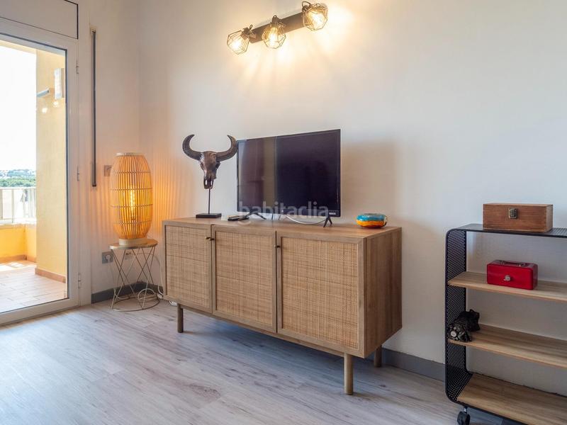 Foto c7448537-6785-41d6-bc6d-42ce9df12c19. Apartamento piso con vistas al mar y a pocos pasos de la playa en Escala (L´)