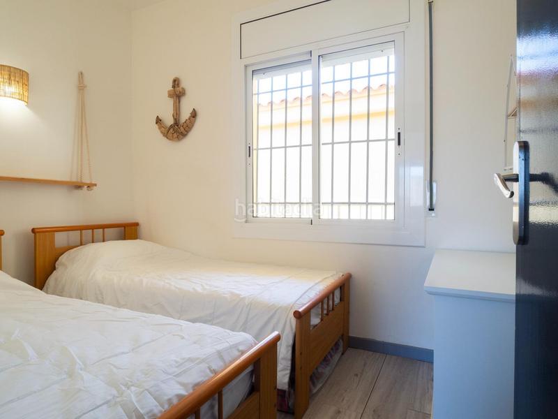 Foto d97809f5-a561-496e-9a55-c789fbb9e103. Apartamento piso con vistas al mar y a pocos pasos de la playa en Escala (L´)