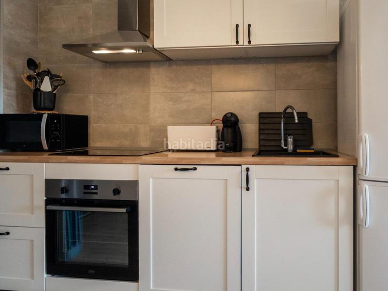 Foto f3aba924-d75a-44b3-baf1-72b924d09746. Apartamento piso con vistas al mar y a pocos pasos de la playa en Escala (L´)