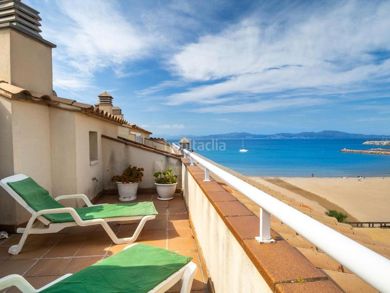 Foto 7329610c-3a40-475d-b24c-0a39b5921018. Ático exclusivo ático dúplex en primera línea de mar con vistas espectaculares en Escala (L´)