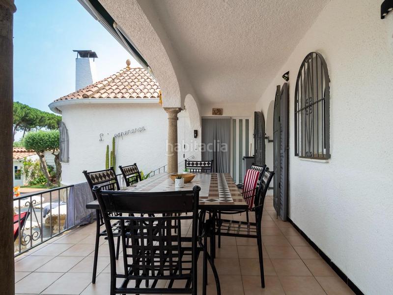 Foto 0db54d0f-b998-4ad6-aeea-3b837d09fe2f. Casa un oasis de privacidad y confort en Riells Escala (L´)