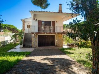 Casa  Calle de les olives. Casa individual con jardín privado zona puig sec