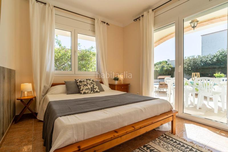 Foto 76133e80-a3e0-4130-b729-5f89e93bf5d9. Casa amb calefacció aparcament piscina a Port - La Clota - Puig Sec Escala (L´)