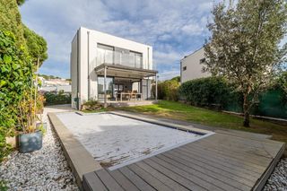 Maison dans Port - La Clota - Puig Sec. Casa luminosa que conecta el interior con el exterior, con licen