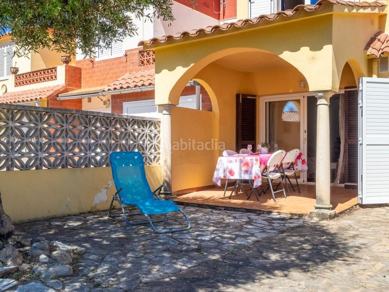 Foto 5b7ca3ca-10d2-44cf-bfad-4bc42bed5638. Casa amb aparcament a Riells Escala (L´)