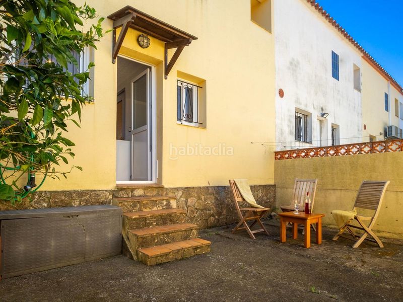 Foto 7a4287ca-f24d-4807-971a-7db2ce3299e7. Casa  en muy buen estado situada en la zona de Riells de dalt en Escala (L´)