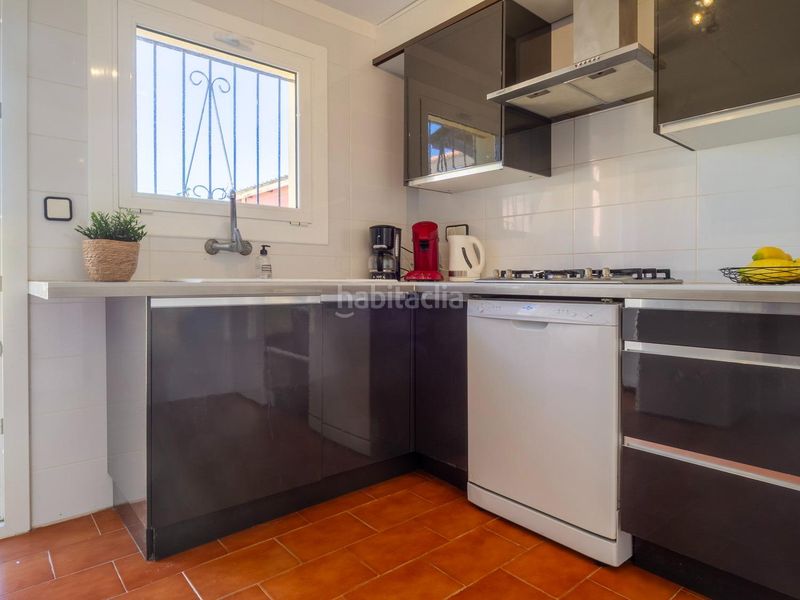 Foto d857b4cd-8d4a-4746-b283-6a9b5e9e02fc. Casa amb aparcament a Riells Escala (L´)