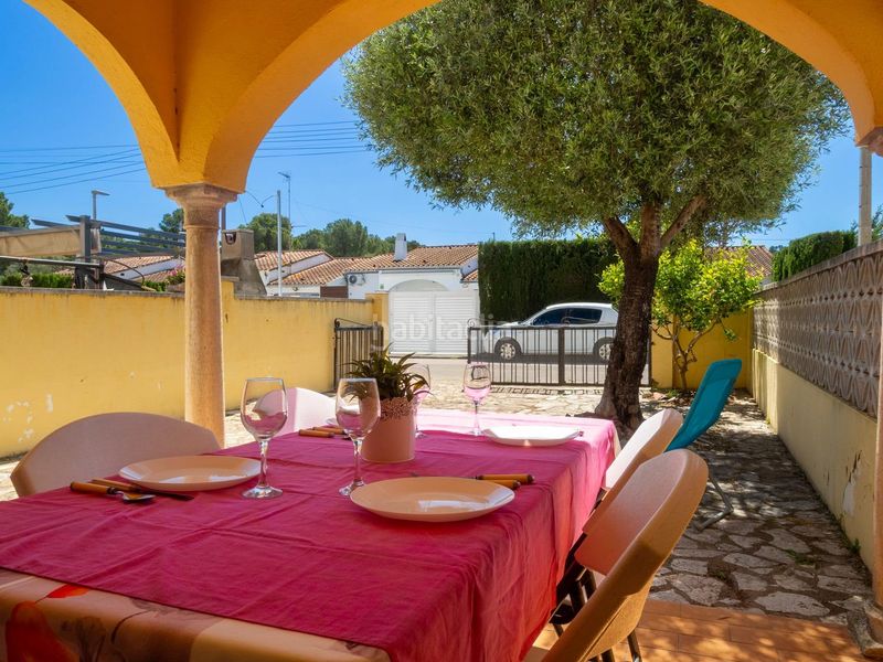 Foto f266abaf-011c-4d55-855b-c48a578d156e. Casa amb aparcament a Riells Escala (L´)