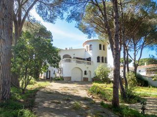 Casa  Perdiguer. Casa con gran parcela, apartamento independiente y entorno natur