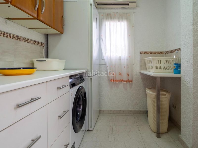 Foto 308cebb5-41f1-4f7b-bb91-5d33f31bd080. Casa amb aparcament a Riells Escala (L´)