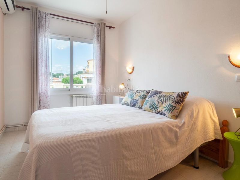 Foto 5dcd9a2a-c3ce-4640-a184-7ae283620253. Casa amb aparcament a Riells Escala (L´)