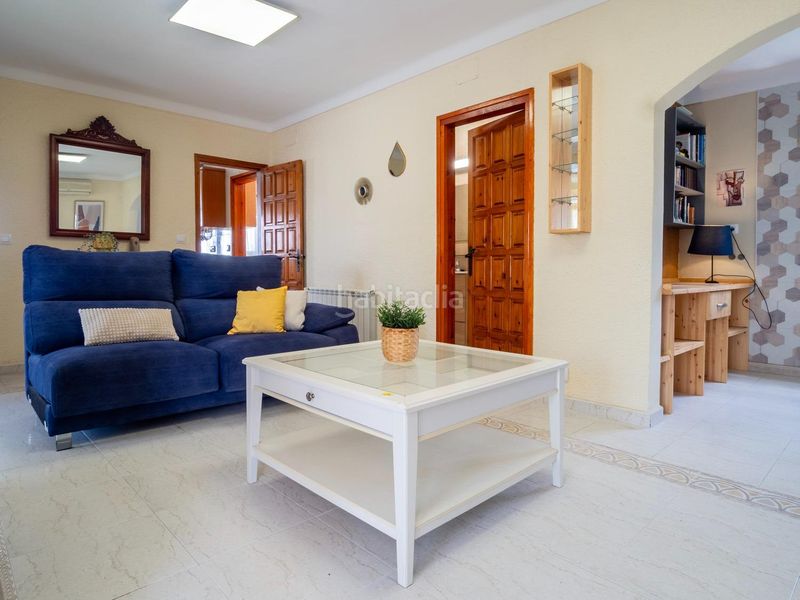 Foto 75d38473-cf36-4953-8b78-32047fcec1ed. Casa amb aparcament a Riells Escala (L´)
