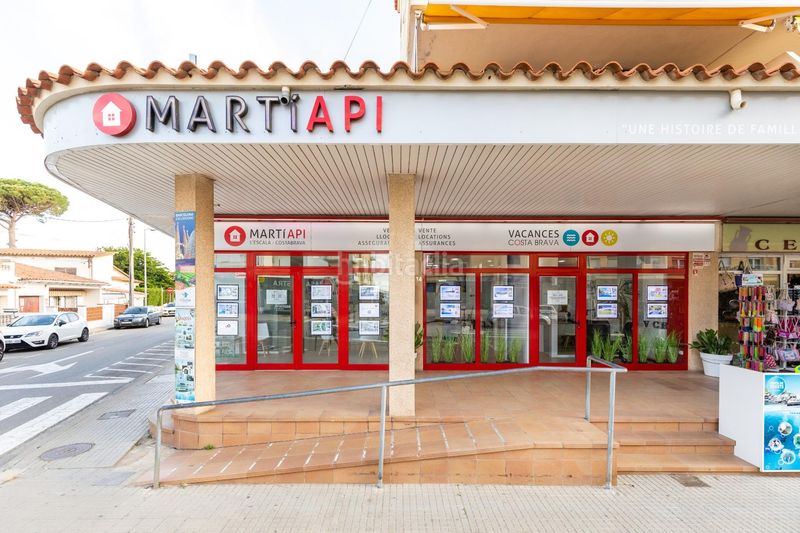 Foto a08c2caf-3a86-4598-84c3-3a363041f18b. Casa amb aparcament a Riells Escala (L´)