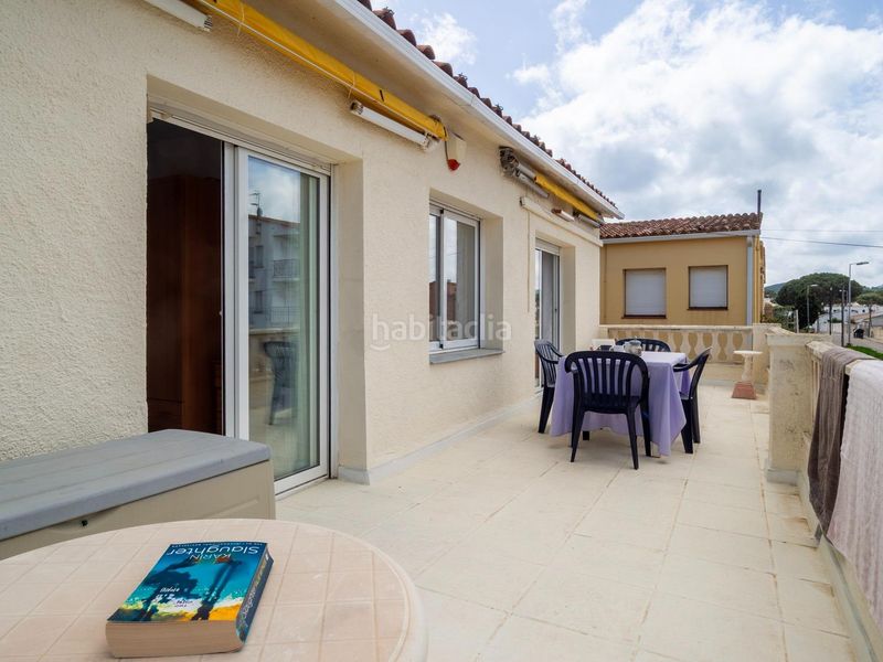 Foto e099c560-9236-43c0-a79d-33949b24b070. Casa amb aparcament a Riells Escala (L´)