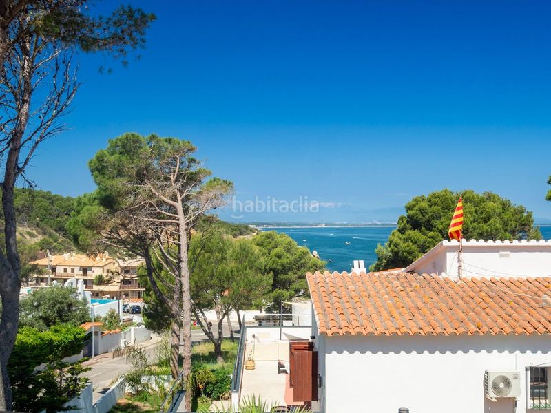Foto 723dd55e-dd82-43a4-bfe0-ac415f2abb1c. Casa amb aparcament piscina a Montgó Escala (L´)