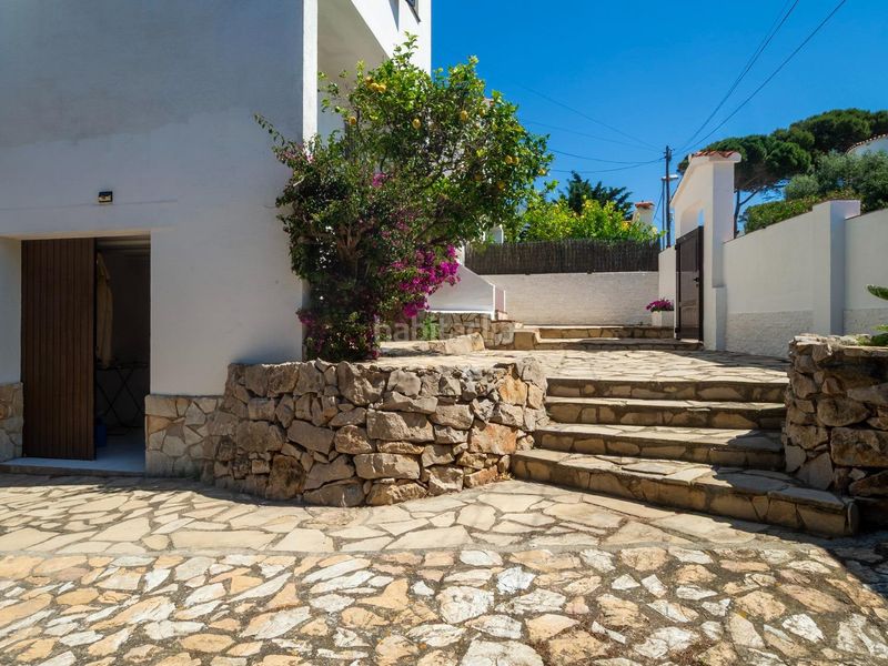 Foto 79234deb-ef5a-47ae-8187-04e675d48150. Casa amb aparcament piscina a Montgó Escala (L´)