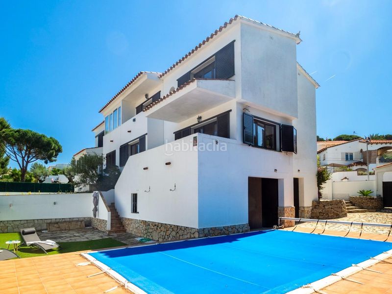 Foto d4ff69f1-4315-488a-a8b8-d71009477e5c. Casa amb aparcament piscina a Montgó Escala (L´)