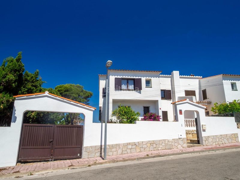 Foto ed556e3b-77dc-4d3b-a11a-88657c4d68b5. Casa amb aparcament piscina a Montgó Escala (L´)