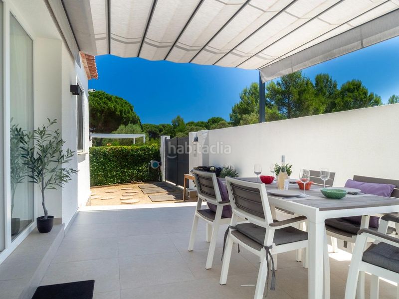 Foto 0d400c82-8e20-4dcc-86b4-27b63d945980. Casa amb calefacció aparcament piscina a Riells Escala (L´)