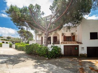 Casa in Carrer carrer trencabra�os 6a. Casa de estilo tradicional en montg�, a 340 m de la playa