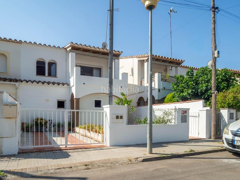 Foto 7c7e6dba-74ee-494d-b360-7406ca9add3a. Casa amb aparcament a l´Estartit poble Estartit