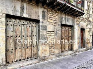 Casa en Artziniega. Casa en venta en artziniega, 6 dormitorios.