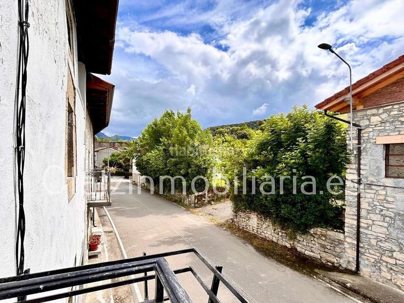 Foto ee16bb4b-8035-49c4-85c3-bafd8c335e55. Casa amb calefacció a Valle de Mena