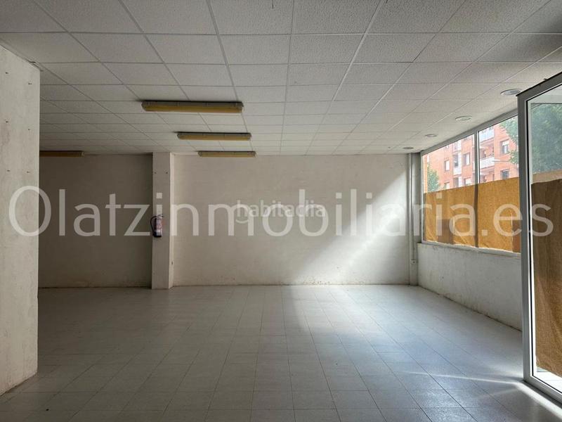 Foto efe7adef-f387-4eb0-9492-8135150a615a. Location local commercial dans Güeñes