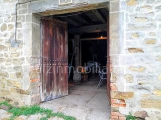 Casa a Artziniega. Casa en venta en artziniega, 6 dormitorios.