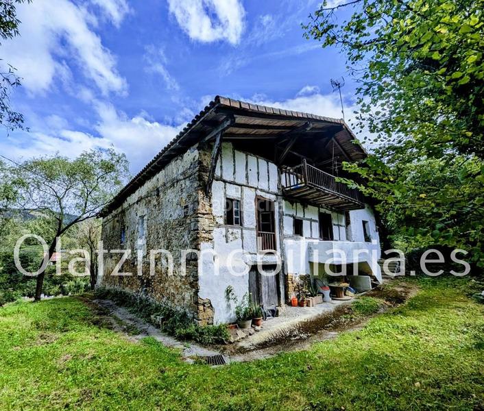 Foto c94e1a5e-f3c3-4075-bffa-2ae91d3867d5. Casa  en venta , 5 dormitorios. en Zeberio