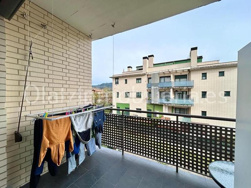 Foto 003dd71b-ab9d-4333-bfc0-6948a415b380. Pis amb calefacció aparcament a Sopuerta