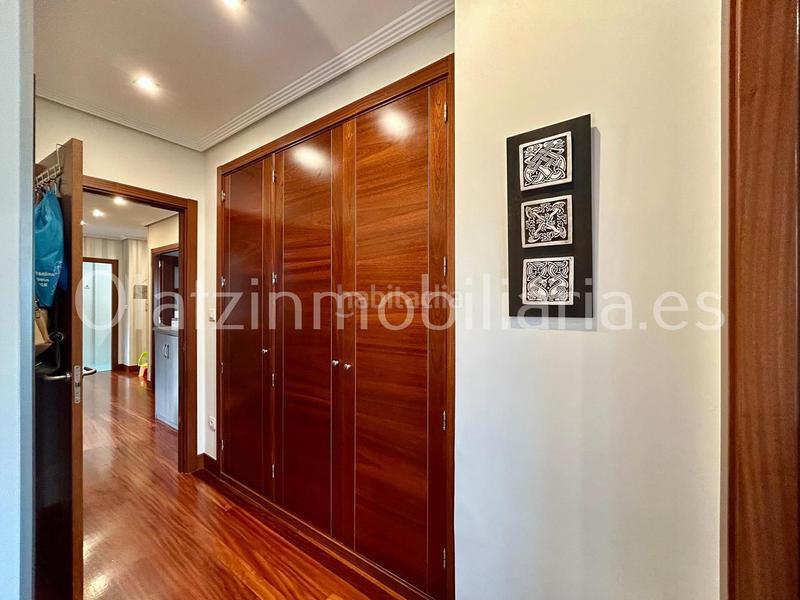 Foto 1426c57f-815d-4d35-abdd-3de498fb8b74. Pis amb calefacció aparcament a Sopuerta