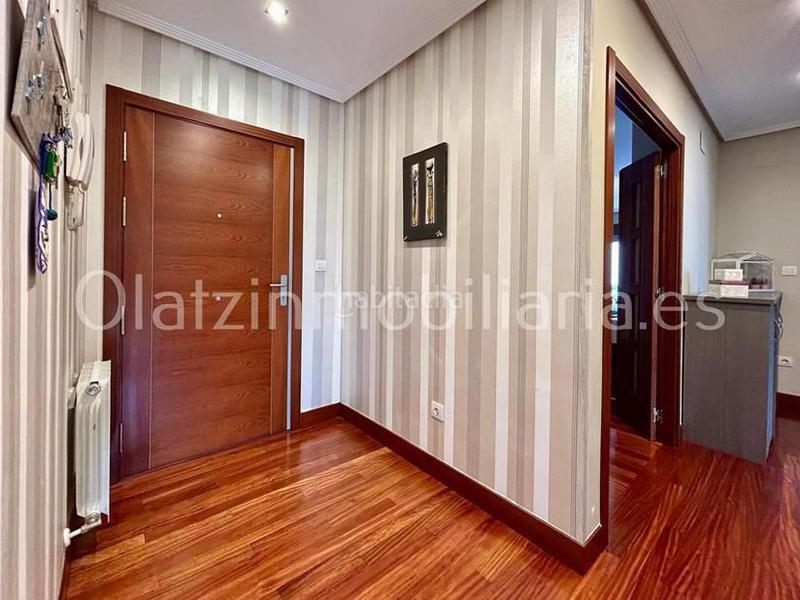 Foto 30d1a596-1aec-418b-b5f9-42e3b99b1f60. Pis amb calefacció aparcament a Sopuerta