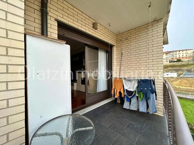 Foto 8cf3e7bd-d20e-42d3-a840-034fc2bc0f90. Pis amb calefacció aparcament a Sopuerta