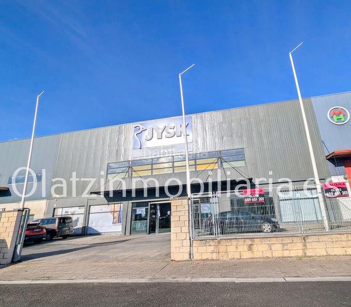 Foto 49523f7c-880c-4f72-a6e9-30578ebd23a3. Lloguer nau industrial a Llodio