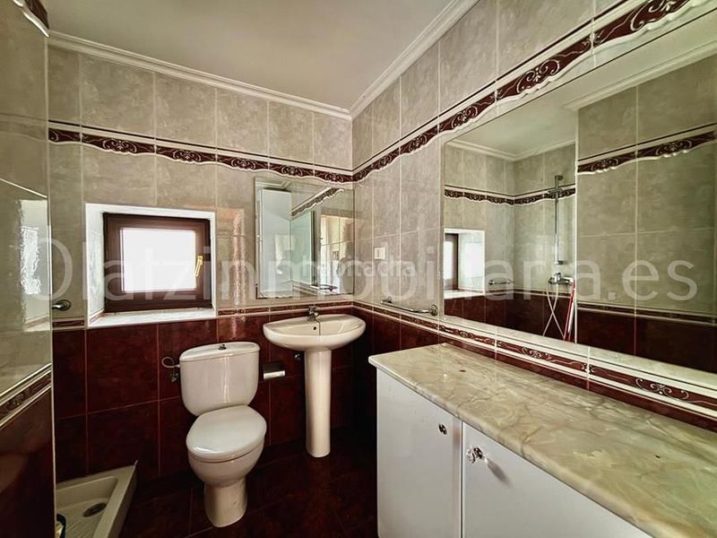 Foto 85083ed9-334c-4273-b3eb-9c38a52031e3. Casa  en venta en la baluga, 7 dormitorios. en Sopuerta