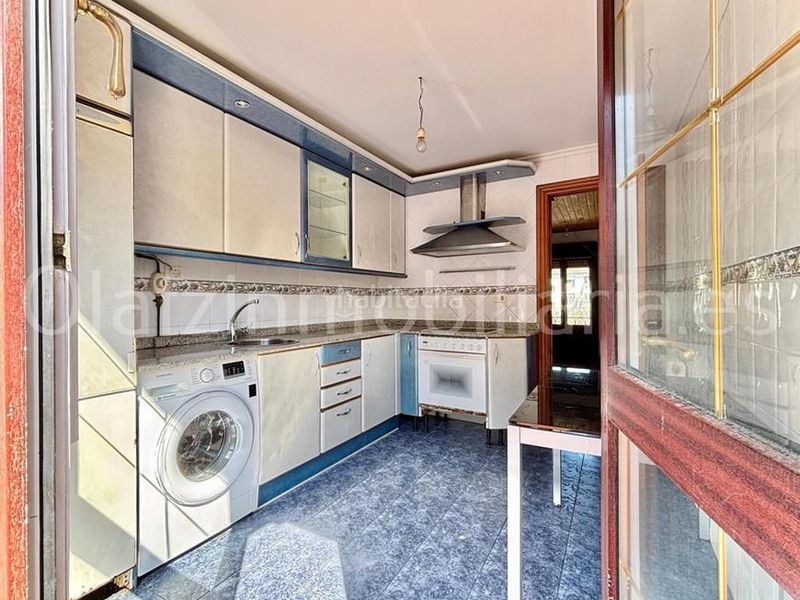 Foto 9db5b7e3-a2b6-4af7-8a8b-8a5690b1c392. Casa  en venta en la baluga, 7 dormitorios. en Sopuerta