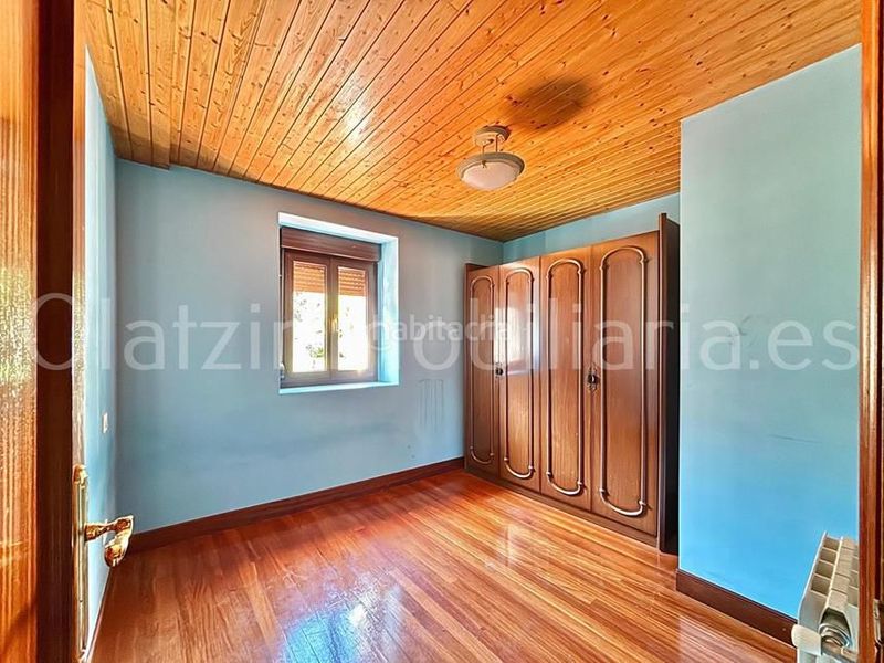 Foto b440f549-fdbe-4e9d-9d67-14eddf4ad653. Casa  en venta en la baluga, 7 dormitorios. en Sopuerta