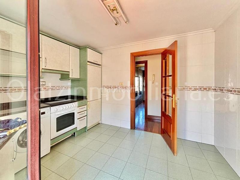 Foto cf13ea15-0b8c-4bd6-875f-5d97dc0e1878. Casa  en venta en la baluga, 7 dormitorios. en Sopuerta