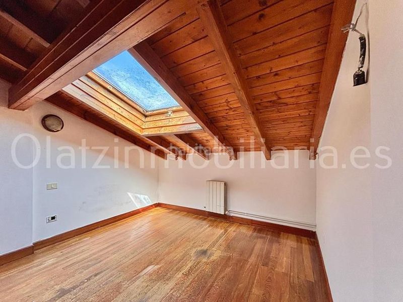 Foto f8525f8c-75a8-4cf0-87fd-1cbce2c984bb. Casa  en venta en la baluga, 7 dormitorios. en Sopuerta