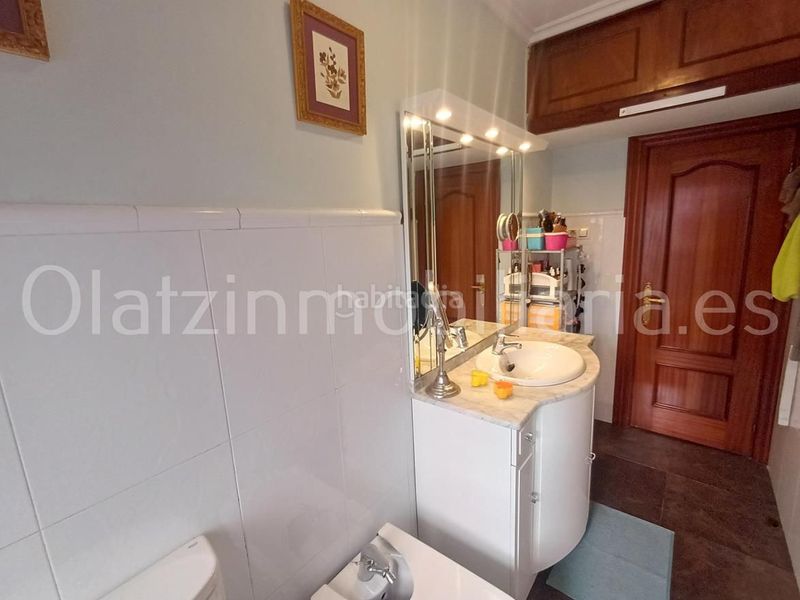 Foto 6f5a3cda-7d6b-43d1-8b38-34e21189ec18. Pis amb calefacció a Centro Barakaldo