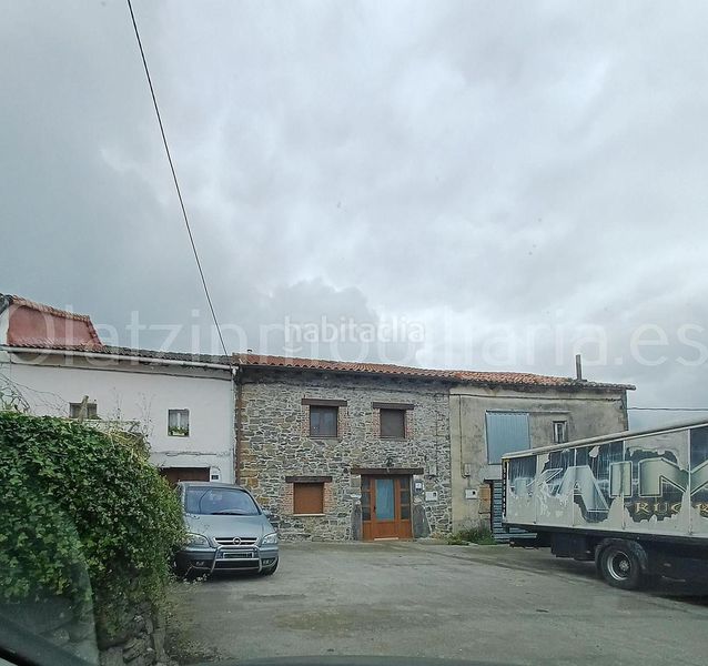 Foto f7952d0a-a64c-4725-8153-780ee15c0ae4. Casa amb calefacció a Carranza