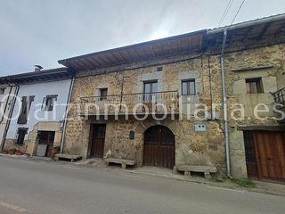 House in Valle de Mena. Casa en venta en valle de mena.