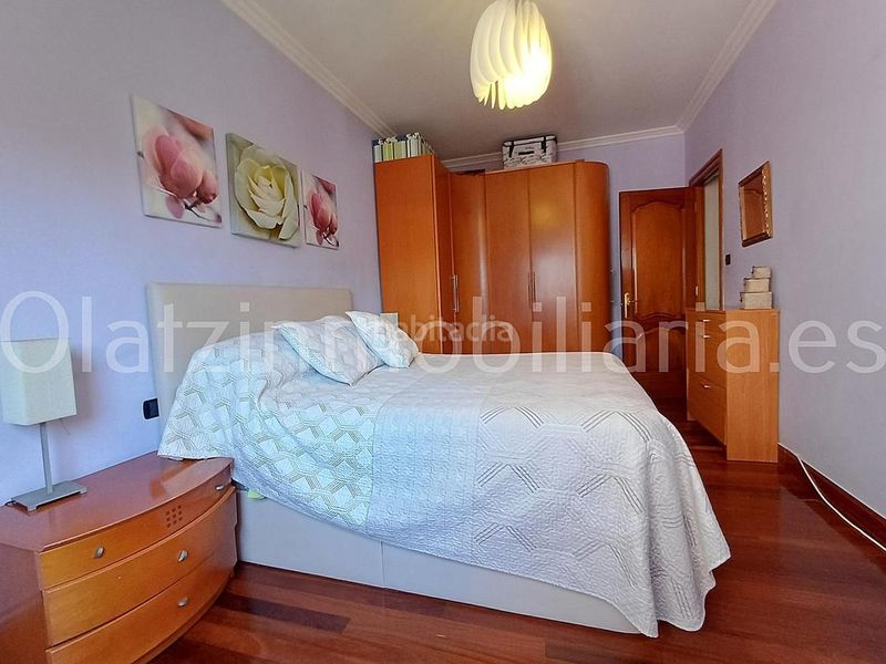 Foto a90fe31b-5675-4d79-83e2-ea5b8673d1aa. Pis amb calefacció aparcament a Centro Barakaldo